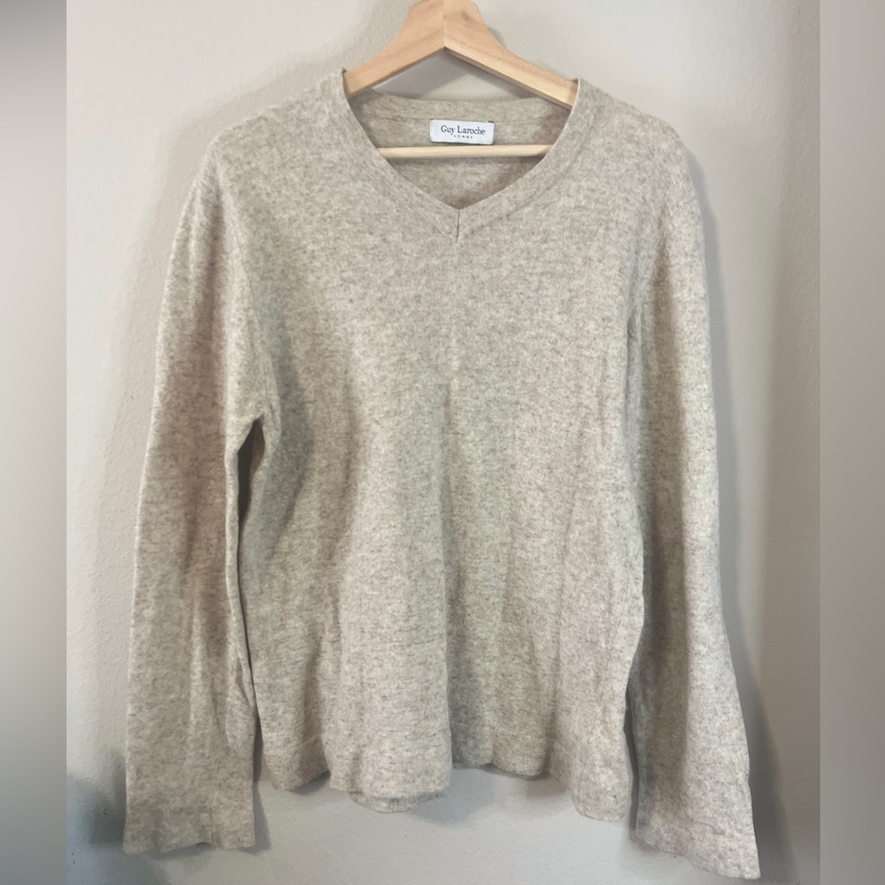 Guy Laroche homme Tan wool pull over sweater, size medium